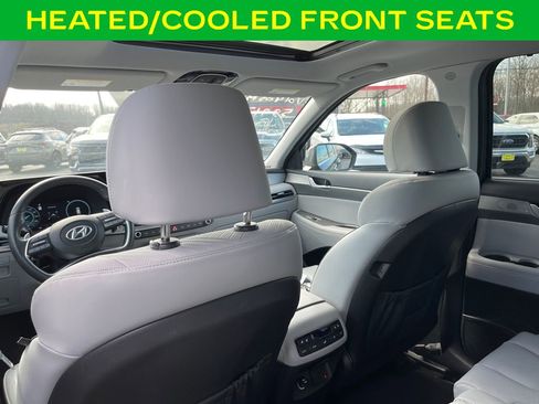 Used 2024 Hyundai Palisade SEL image 16