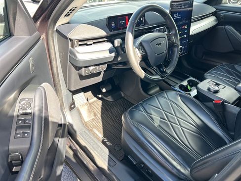 Used 2021 Ford Mustang Mach-E Select image 7