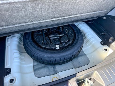 Certified 2024 Kia Seltos EX image 38