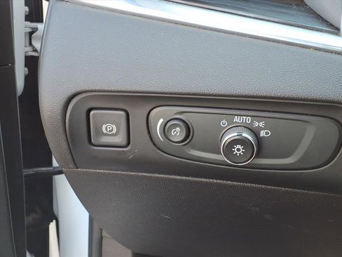 Used 2021 Buick Enclave Preferred image 21