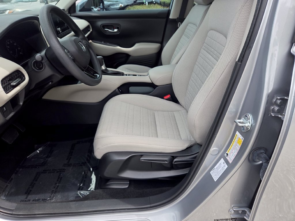 Certified 2025 Honda HR-V LX image 9