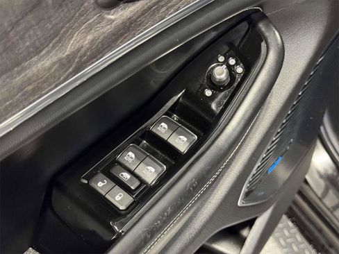 Certified 2021 Jeep Grand Cherokee L Overland w/ Luxury Tech Group IV image 28