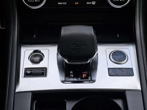 Used 2025 Jaguar F-PACE SVR AWD/4WD image 26