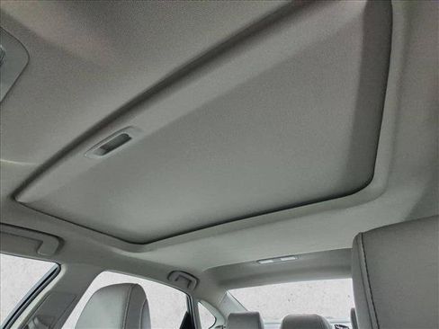 Used 2016 Toyota Avalon Limited w/ Toyota Safety Sense Package FWD image 16
