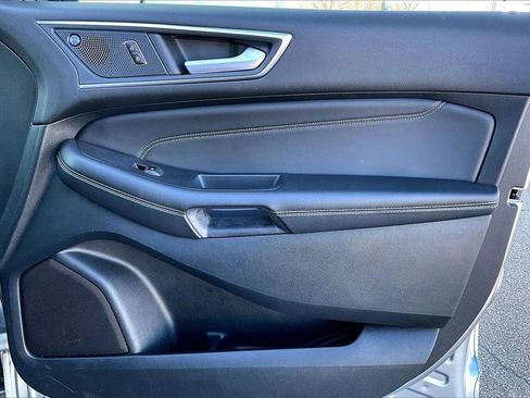 Used 2024 Ford Edge Titanium image 20