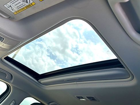 Used 2022 MAZDA CX-5 AWD 2.5 S w/ Premium Package image 16