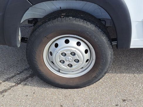 Used 2023 RAM ProMaster 2500 image 5