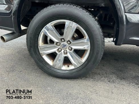 Used 2015 Ford F150 Platinum w/ Equipment Group 701A Luxury image 19