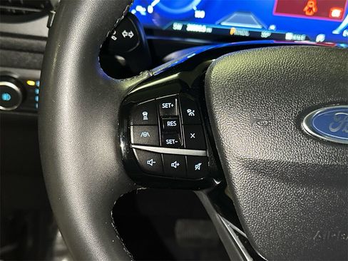 Used 2022 Ford Escape Titanium w/ Class II Trailer Tow Package image 25