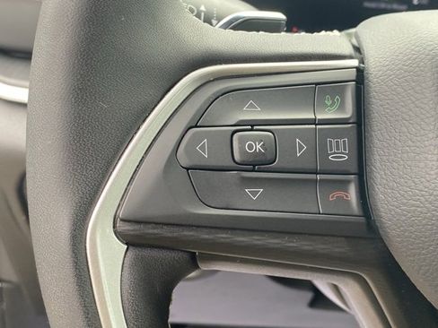 Used 2025 Jeep Grand Cherokee L Altitude image 16