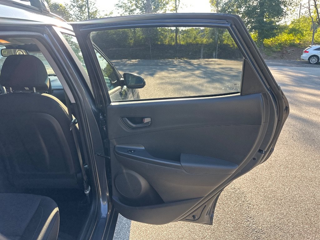 Used 2022 Hyundai Kona SEL FWD image 17