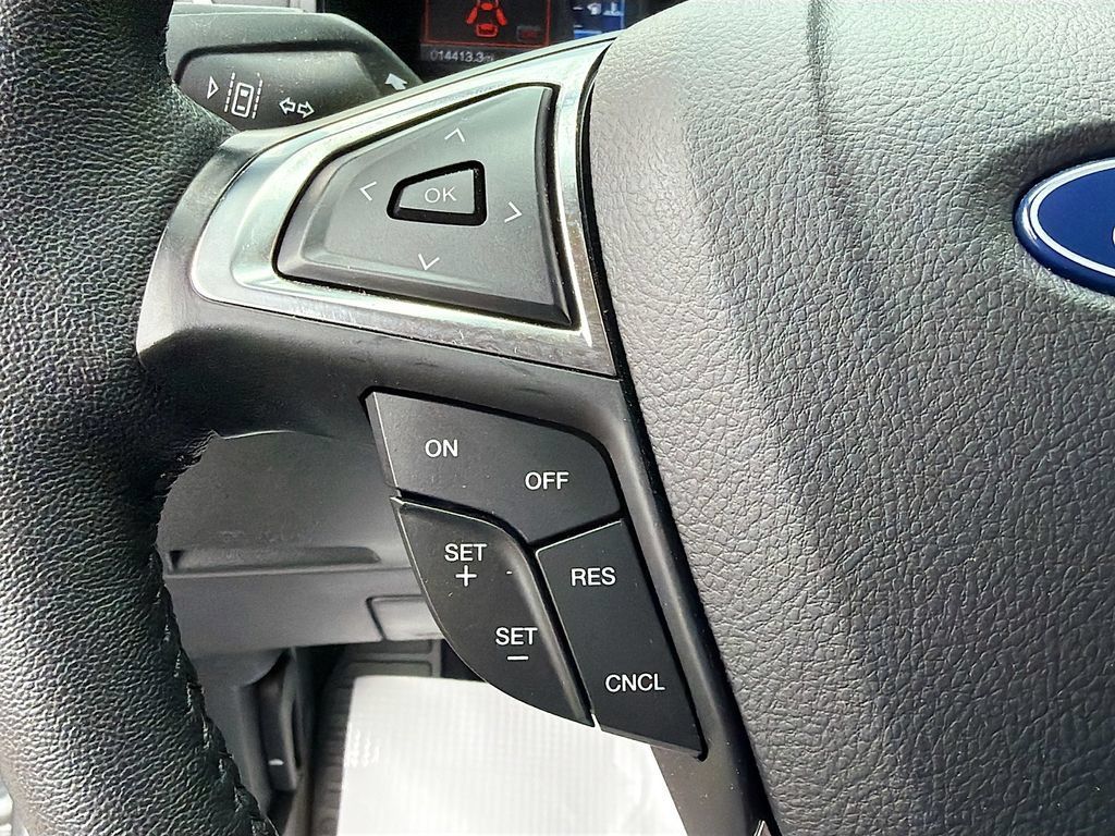 Certified 2024 Ford Edge SEL w/ Convenience Package AWD/4WD image 12