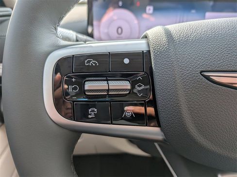 New 2026 Genesis GV80 2.5T Advanced image 17