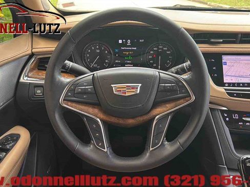 Used 2020 Cadillac XT5 Premium Luxury w/ Platinum Package FWD image 15