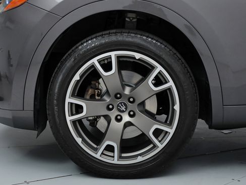Certified 2023 Maserati Levante GT AWD/4WD image 18