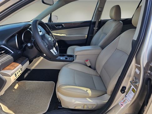 Used 2016 Subaru Outback 2.5i Limited AWD/4WD image 10