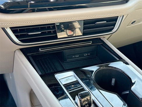 Used 2025 Volkswagen Atlas SEL Premium R-Line image 16