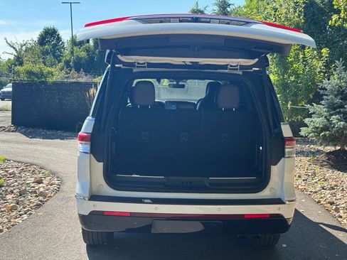 Certified 2023 Lincoln Navigator Reserve image 15