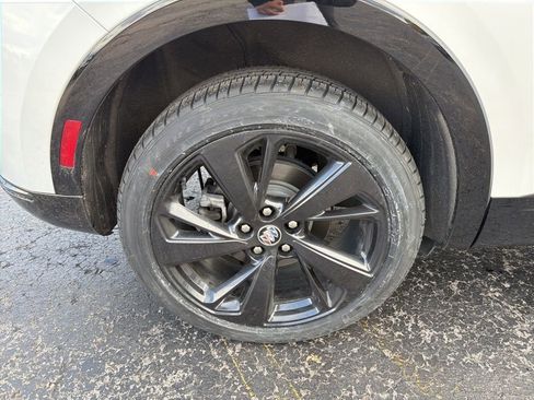 Used 2023 Buick Envision Preferred w/ Sport Touring Package image 31