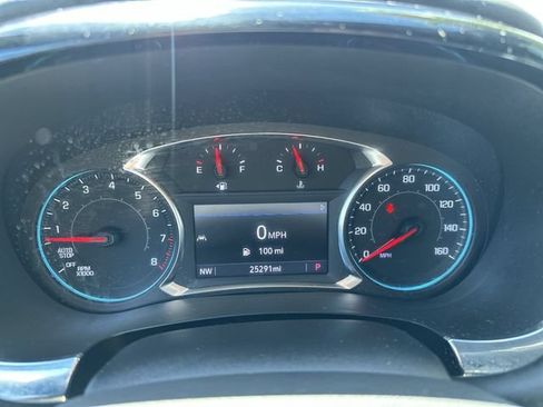 Used 2023 Chevrolet Traverse LT FWD image 26