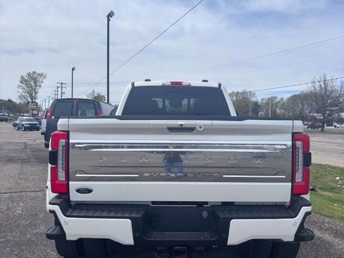 Used 2023 Ford F450 Platinum w/ FX4 Off-Road Package AWD/4WD image 7