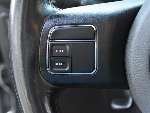 Used 2016 Jeep Wrangler Rubicon AWD/4WD image 27