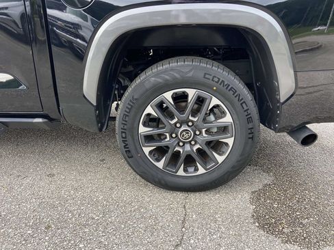 Used 2023 Toyota Tundra Limited AWD/4WD image 10