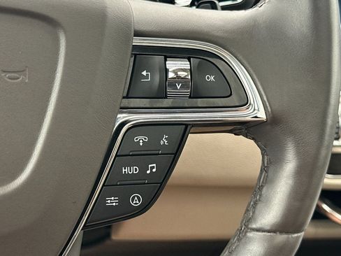 Used 2024 Lincoln Navigator Reserve AWD/4WD image 33