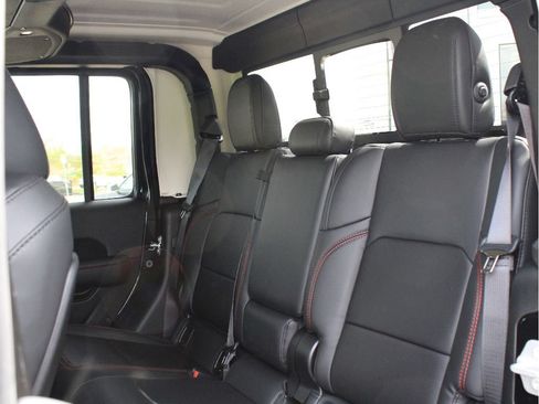 New 2026 Jeep Gladiator Rubicon AWD/4WD image 34