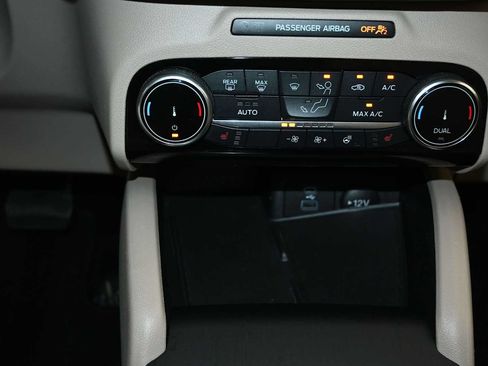 Certified 2022 Ford Escape SEL w/ Technology Package AWD/4WD image 25