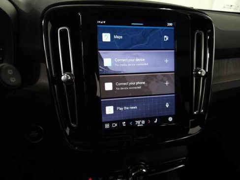 Certified 2023 Volvo XC40 B5 Plus w/ Protection Package Premier image 25