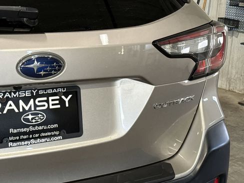 Used 2020 Subaru Outback Limited image 11