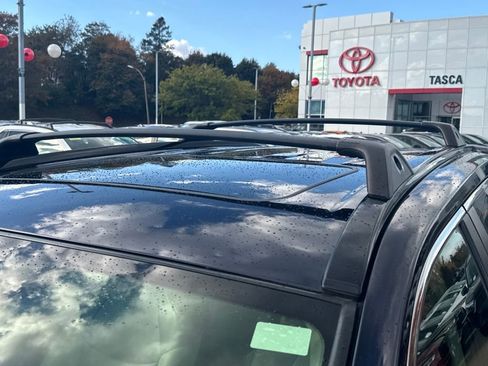 Used 2021 Toyota RAV4 XLE Premium image 43