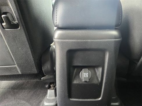 Used 2019 Dodge Journey SE w/ Premium Group image 15