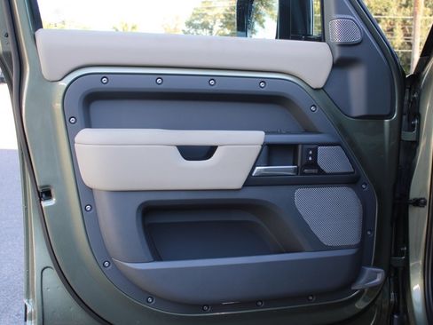 Used 2024 Land Rover Defender 130 X image 13