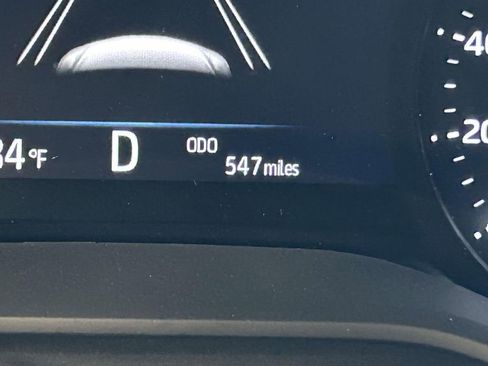 Used 2026 Toyota Sienna XLE FWD image 32