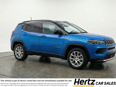 Used 2025 Jeep Compass Limited image 1