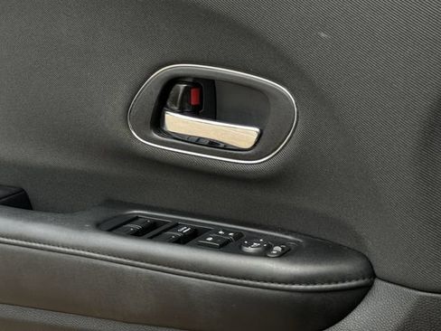 Used 2022 Honda HR-V EX image 21