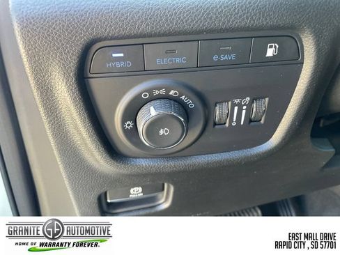 Used 2024 Jeep Grand Cherokee Limited 4xe AWD/4WD image 33