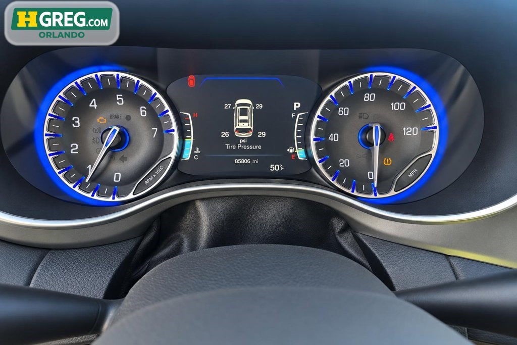 Used 2022 Chrysler Pacifica Touring-L FWD image 15