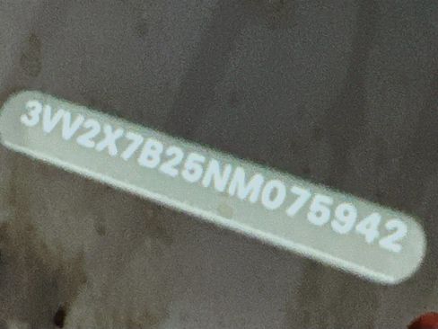 Used 2022 Volkswagen Taos SEL w/ Panoramic Sunroof Package image 36