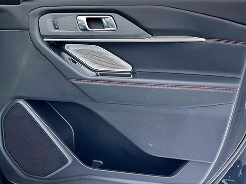 Used 2025 Ford Explorer ST image 13