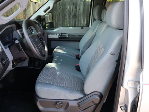 Used 2013 Ford F250 XLT w/ FX4 Off Road Pkg AWD/4WD image 19