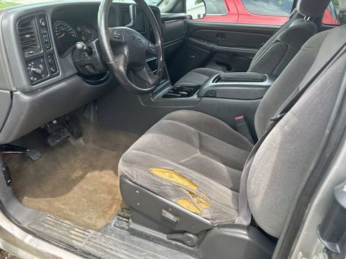 Used 2005 GMC Sierra 1500 SLE w/ Safe And Sound Package AWD/4WD image 17