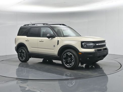 Used 2025 Ford Bronco Sport Outer Banks w/ Outer Banks Tech Package+ AWD/4WD image 27