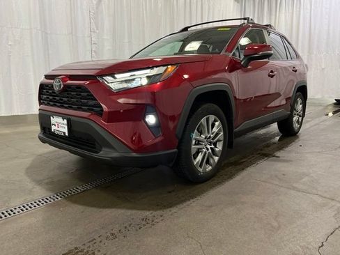 Used 2025 Toyota RAV4 XLE Premium w/ Weather Package AWD/4WD image 25