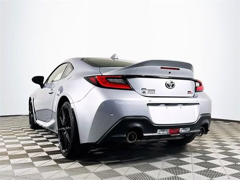 Certified 2025 Toyota GR86 Premium image 6