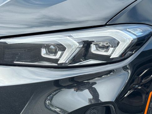 Used 2025 BMW 330i xDrive 330i xDrive w/ Premium Package image 7