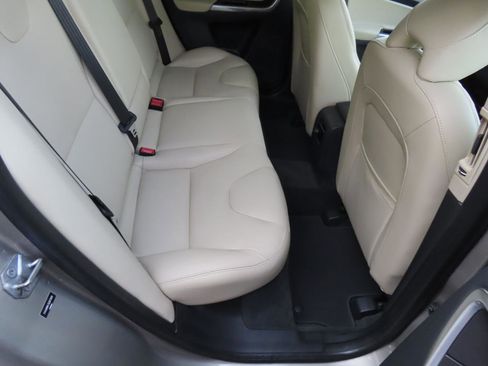 Used 2015 Volvo XC60 T6 AWD/4WD image 5
