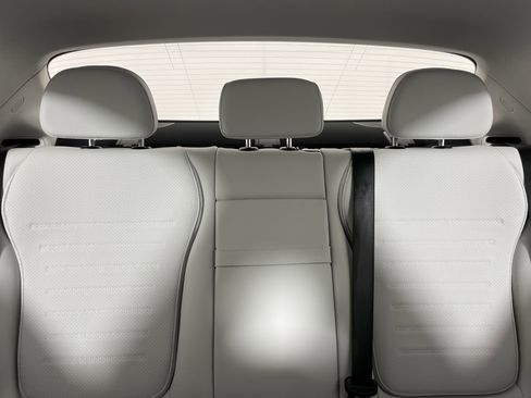 New 2026 Mercedes-Benz C 300 Sedan image 14
